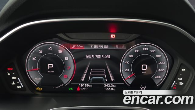 Audi Q3 (F3) 40 TFSI Quattro Premium 2025 — фото 8