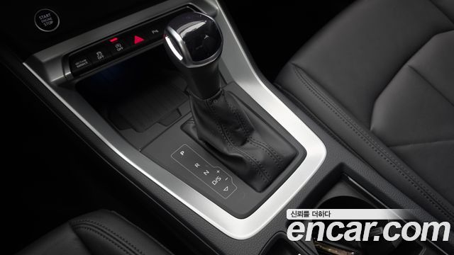 Audi Q3 (F3) 40 TFSI Quattro Premium 2025 — фото 9