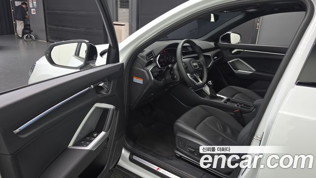 Audi Q3 (F3) 40 TFSI Quattro Premium 2025 — фото 10