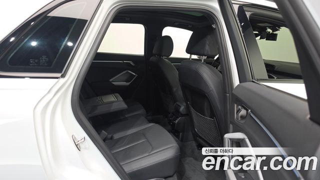 Audi Q3 (F3) 40 TFSI Quattro Premium 2025 — фото 12