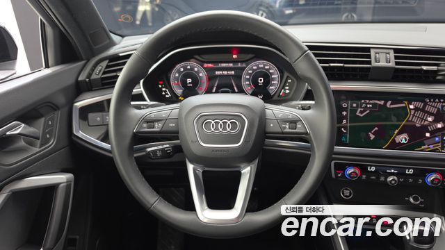 Audi Q3 (F3) 40 TFSI Quattro Premium 2025 — фото 13