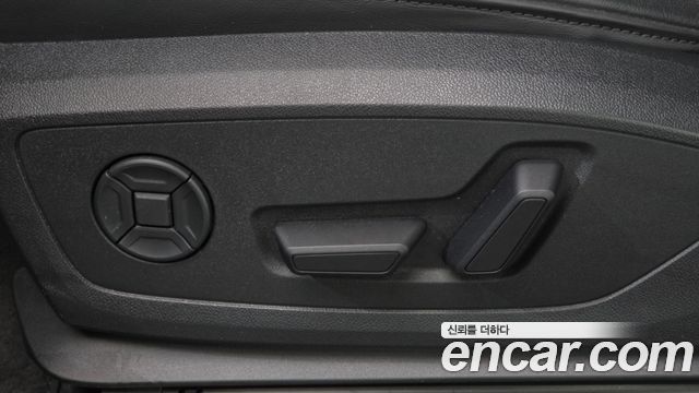 Audi Q3 (F3) 40 TFSI Quattro Premium 2025 — фото 16
