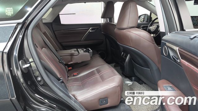 Lexus RX450h (IV) Executive 2020 — фото 11