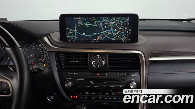 Lexus RX450h (IV) Executive 2020 — фото 13