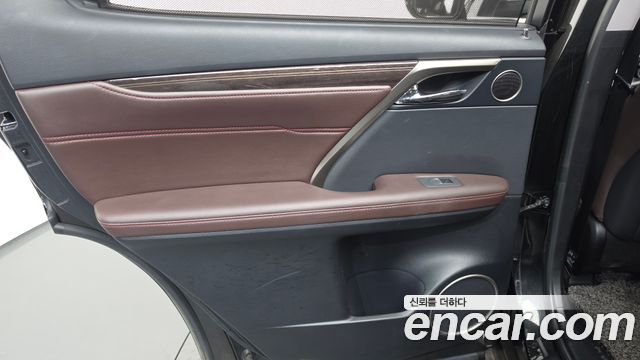Lexus RX450h (IV) Executive 2020 — фото 25