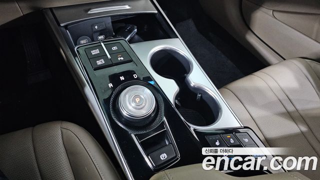 Kia K8 2.5 Gasoline 2WD Noblesse 2022 — фото 9