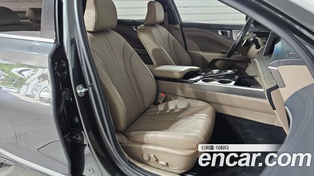 Kia K8 2.5 Gasoline 2WD Noblesse 2022 — фото 26