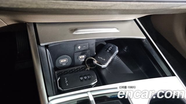 Kia K8 2.5 Gasoline 2WD Noblesse 2022 — фото 28