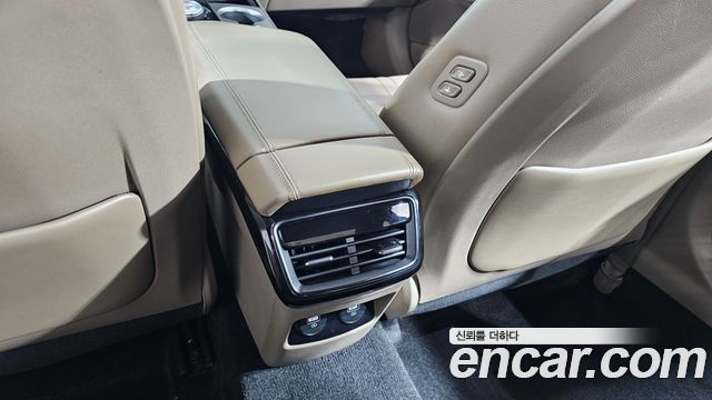 Kia K8 2.5 Gasoline 2WD Noblesse 2022 — фото 33