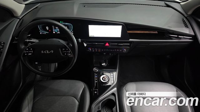 Kia Niro Prestige 2024 — фото 7