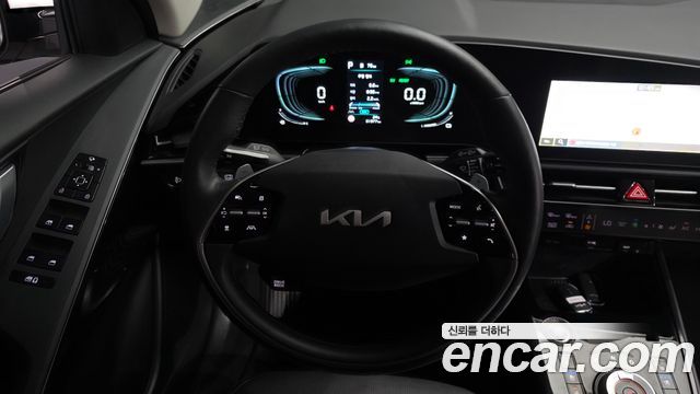 Kia Niro Prestige 2024 — фото 13