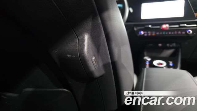 Kia Niro Prestige 2024 — фото 34