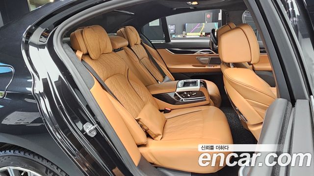 BMW 7 Series (G11) 740d xDrive M Sport 2021 — фото 12