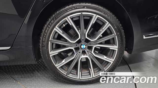BMW 7 Series (G11) 740d xDrive M Sport 2021 — фото 21