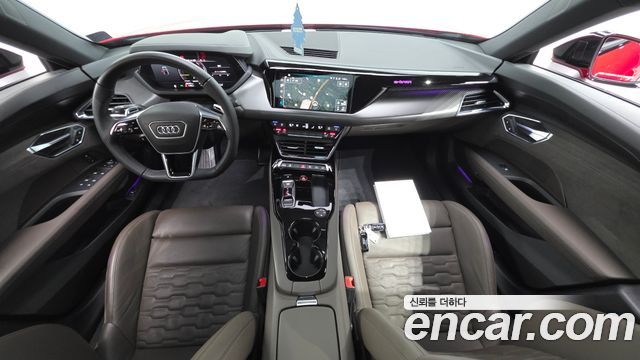 Audi e-tron GT GT quattro Premium 2022 — фото 7