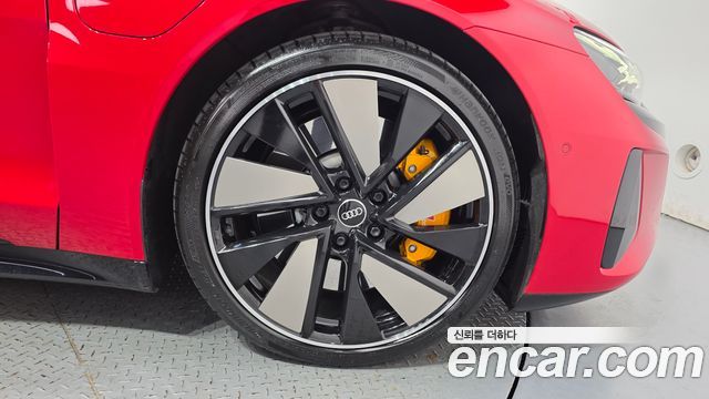 Audi e-tron GT GT quattro Premium 2022 — фото 21