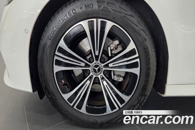 Mercedes-Benz E-Class (W214) E200 Avantgarde 2025 — фото 5