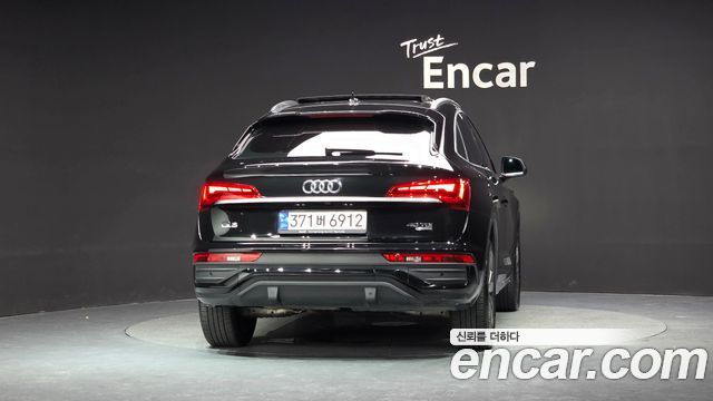 Audi Q5 (FY) 40 TDI Quattro Sportback 2022 — фото 4
