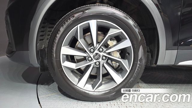 Audi Q5 (FY) 40 TDI Quattro Sportback 2022 — фото 5