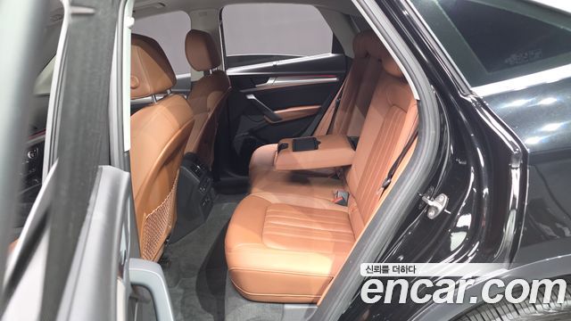 Audi Q5 (FY) 40 TDI Quattro Sportback 2022 — фото 12