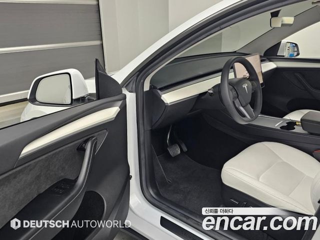 Tesla Model Y RWD 2023 — фото 15