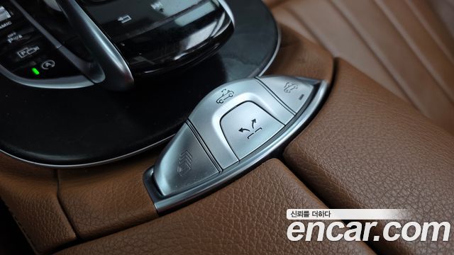Mercedes-Benz E-Class (W213) E220d Cabriolet 2018 — фото 26