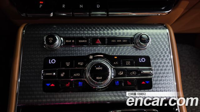 Lincoln Aviator (II) 3.0 Black Label AWD 2020 — фото 31