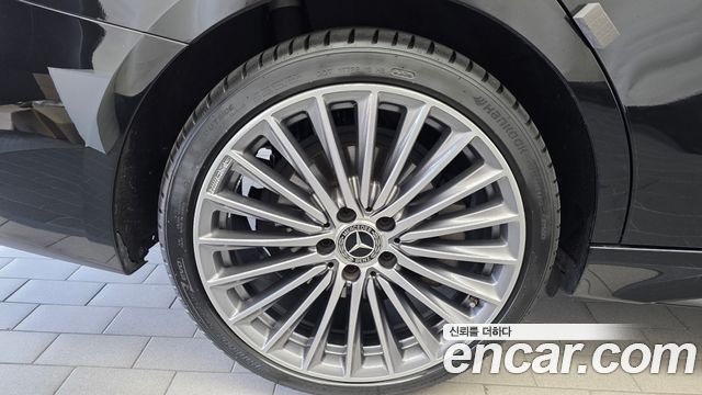 Mercedes-Benz C-Class (W206) C300 AMG Line 2022 — фото 5
