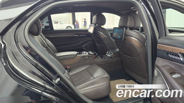 Genesis G90 3.3 T AWD Premium 2021 — фото 12