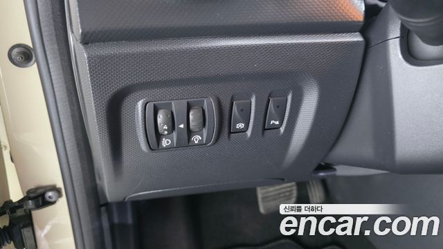 Renault Korea QM3 LE 2016 — фото 16