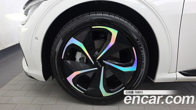 Kia EV6 Long Range GT Line 2022 — фото 5