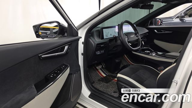Kia EV6 Long Range GT Line 2022 — фото 10