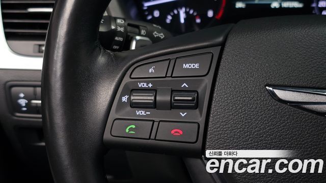 Genesis G80 3.3 GDI AWD Premium Luxury 2018 — фото 18