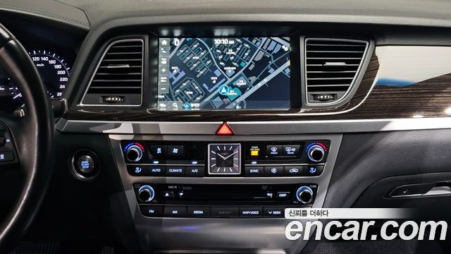 Genesis G80 3.3 GDI AWD Premium Luxury 2018 — фото 24