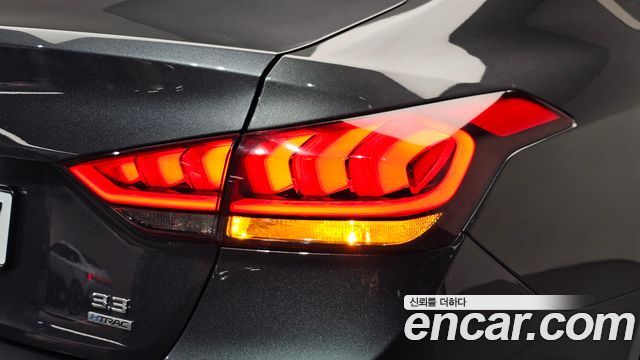 Genesis G80 3.3 GDI AWD Premium Luxury 2018 — фото 29
