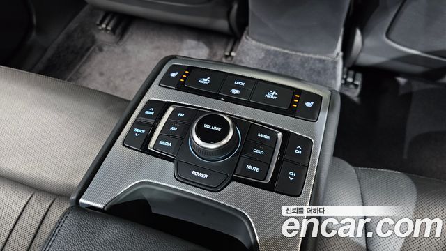 Genesis G80 3.3 GDI AWD Premium Luxury 2018 — фото 35