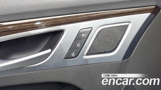 Genesis G80 3.3 GDI AWD Premium Luxury 2018 — фото 36