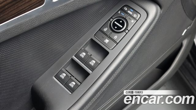 Genesis G80 3.3 GDI AWD Premium Luxury 2018 — фото 37
