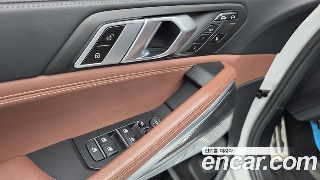 BMW X6 (G06) xDrive40i M Sport 2021 — фото 27