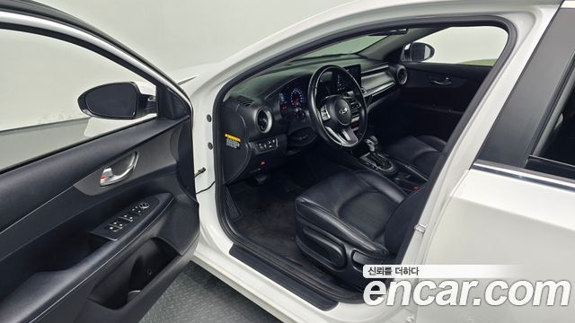 Kia K3 Luxury 2020 — фото 11