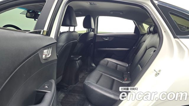Kia K3 Luxury 2020 — фото 12