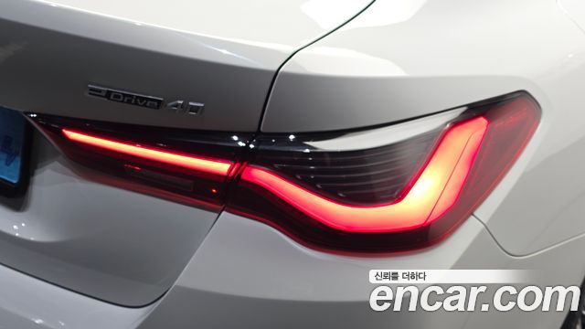 BMW i4 eDrive40 M Sports 2022 — фото 29