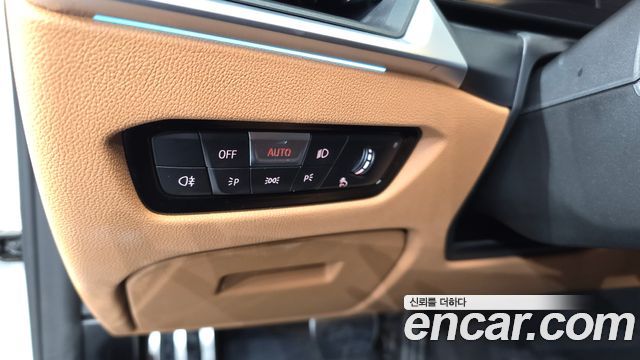 BMW i4 eDrive40 M Sports 2022 — фото 33