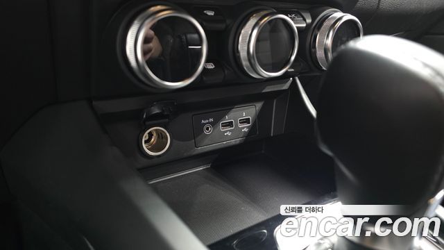 Renault Korea XM3 1.6 GTe Inspire 2024 — фото 30
