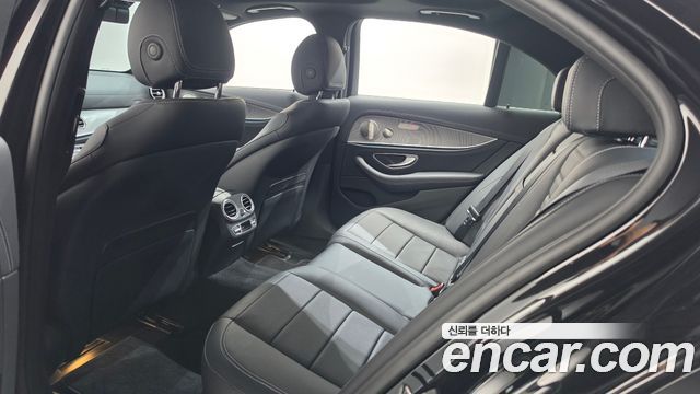 Mercedes-Benz E-Class (W213) E350 4MATIC AMG Line 2022 — фото 27