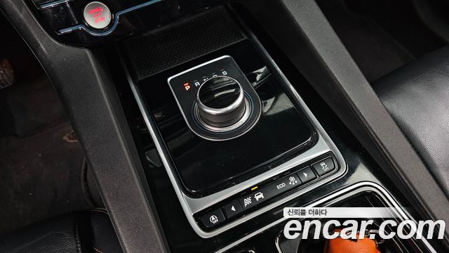 Jaguar F-PACE 20d Prestige 2018 — фото 9