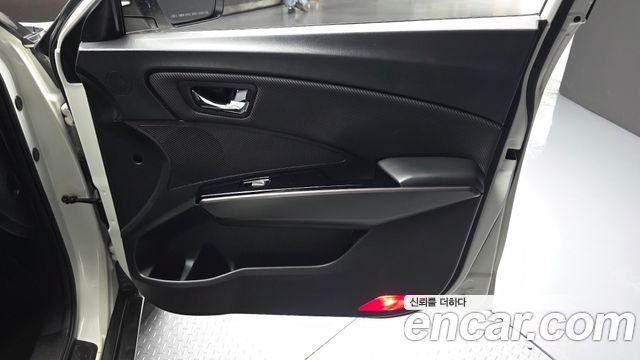 KG Mobility (SsangYong) Tivoli Air Diesel IX 2WD 2019 — фото 24