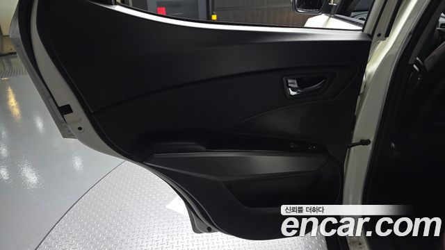 KG Mobility (SsangYong) Tivoli Air Diesel IX 2WD 2019 — фото 25