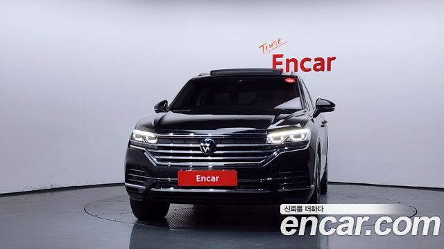 Volkswagen Touareg (III) 3.0 TDI Prestige 2023 — фото 3