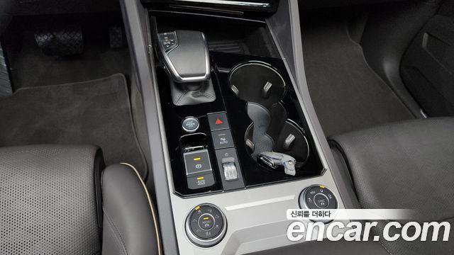 Volkswagen Touareg (III) 3.0 TDI Prestige 2023 — фото 9